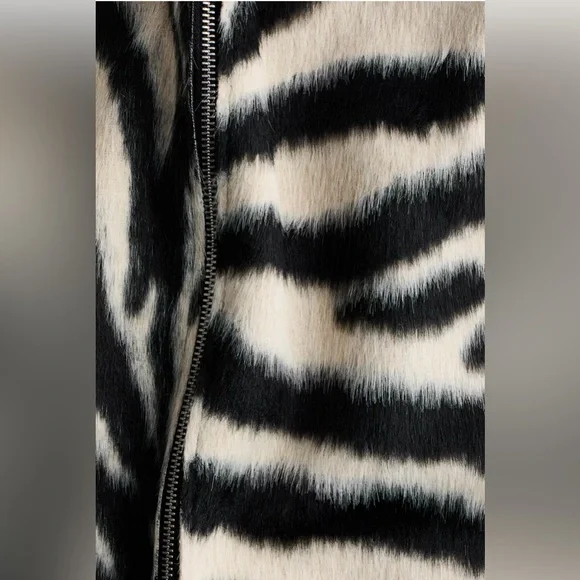 H&M ZEBRA PRINT ZIP-FRONT SKIRT - Picture 11 of 12